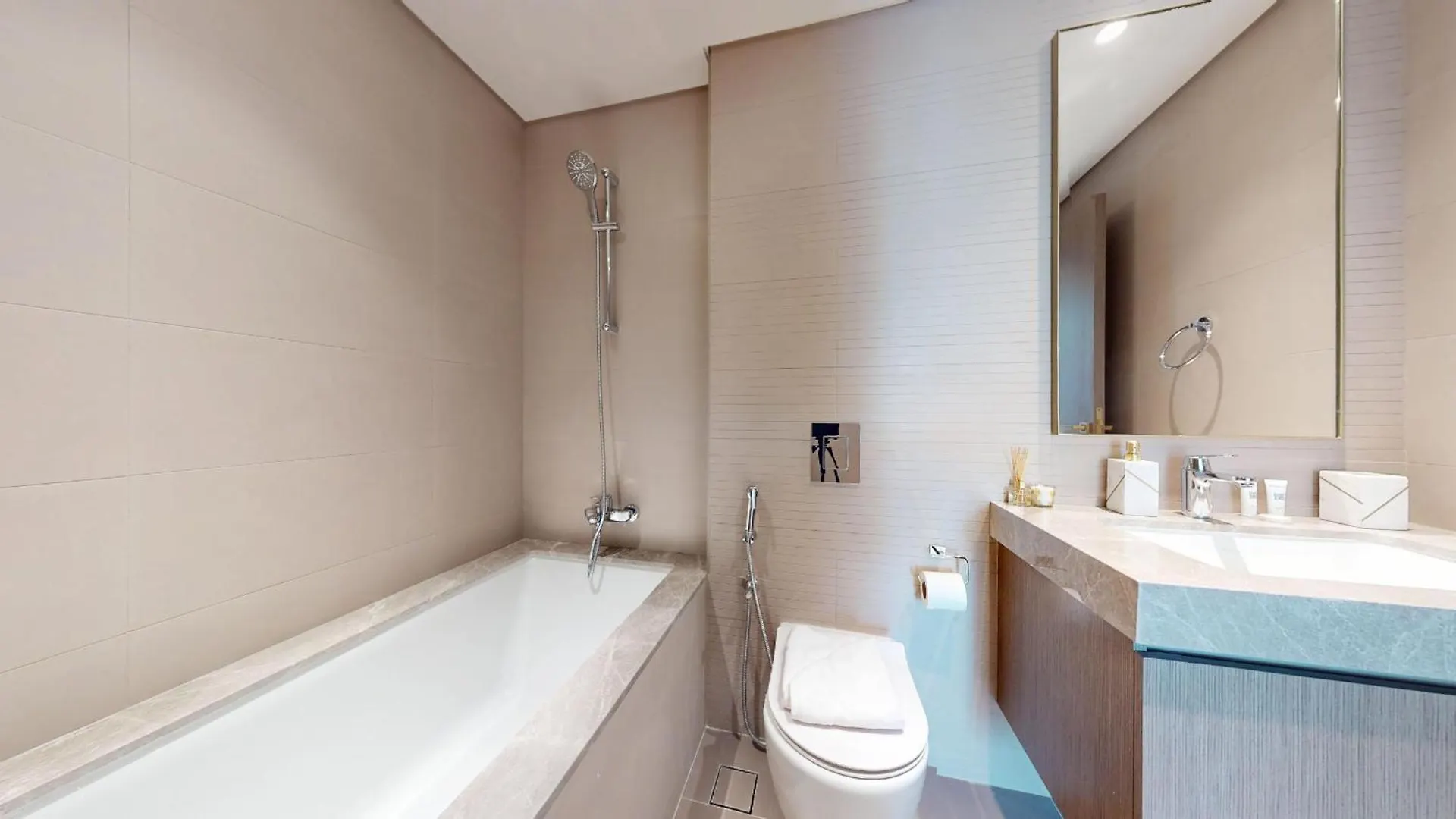 Apartment Primestay - Vibrant 2Br In Grand Bleu - Emaar Beachfront Dubai