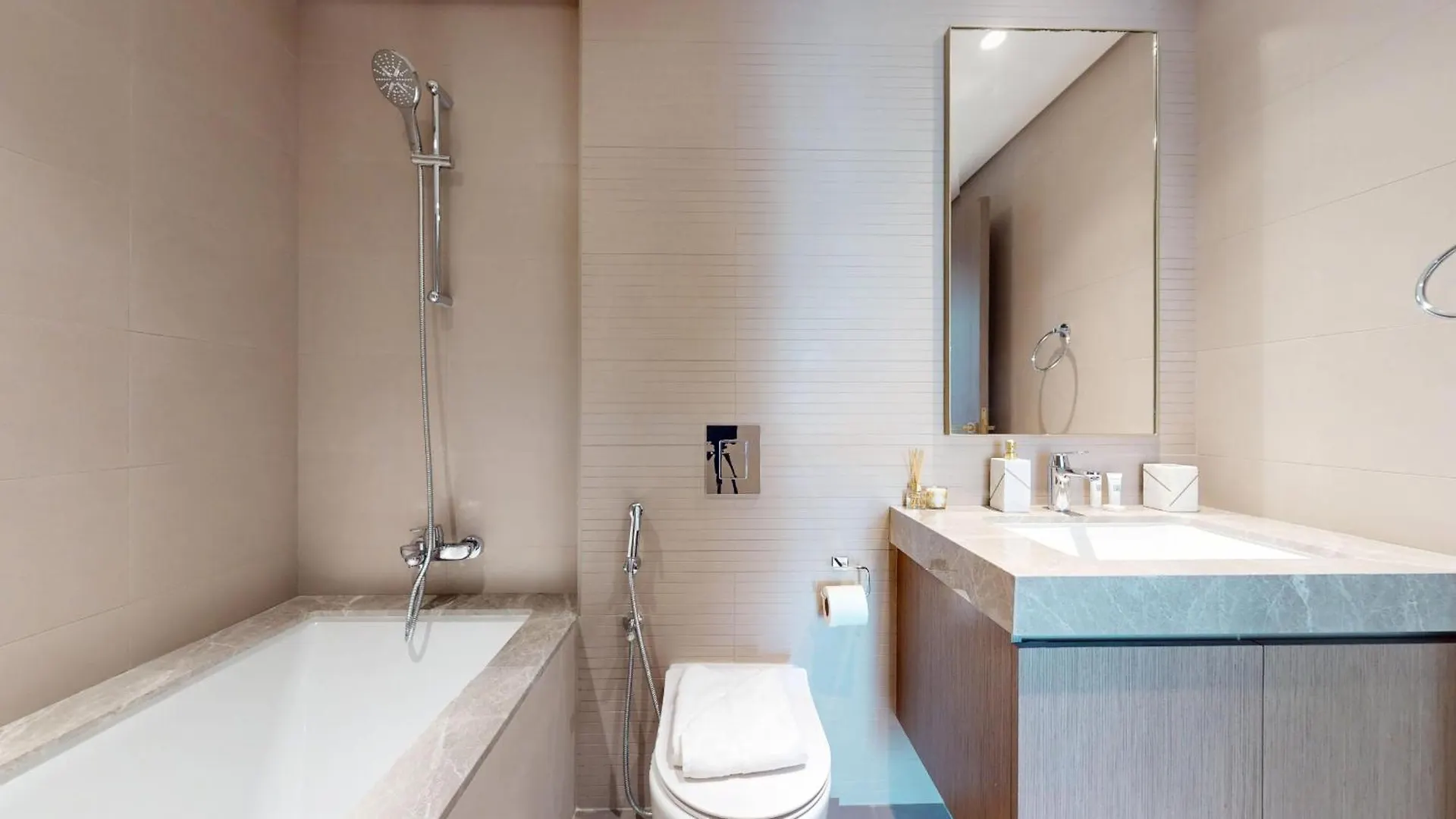 Primestay - Vibrant 2Br In Grand Bleu - Emaar Beachfront Dubai 0*,